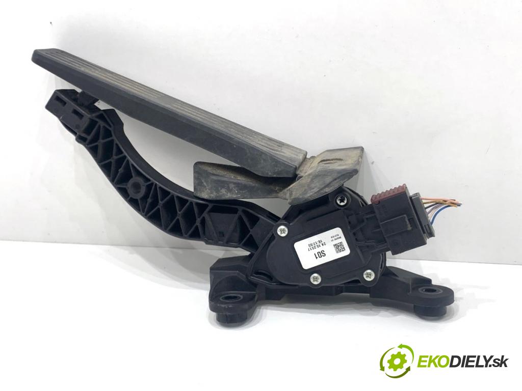 KIA CEED Kombi 2018 66 kW 1.4 CRDi 90 1396 Potenciometer plynu 32700-3XXXX (Potenciometer plynového pedálu)