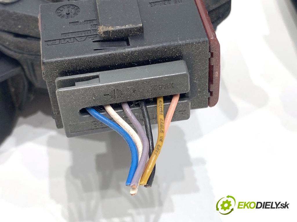 KIA CEED Kombi 2018 66 kW 1.4 CRDi 90 1396 Potenciometer plynu 32700-3XXXX (Potenciometer plynového pedálu)