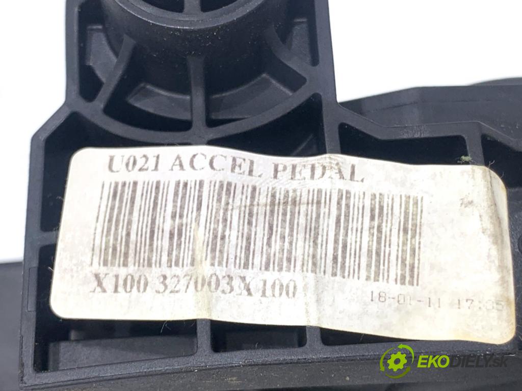 KIA CEED Kombi 2018 66 kW 1.4 CRDi 90 1396 Potenciometer plynu 32700-3XXXX (Potenciometer plynového pedálu)