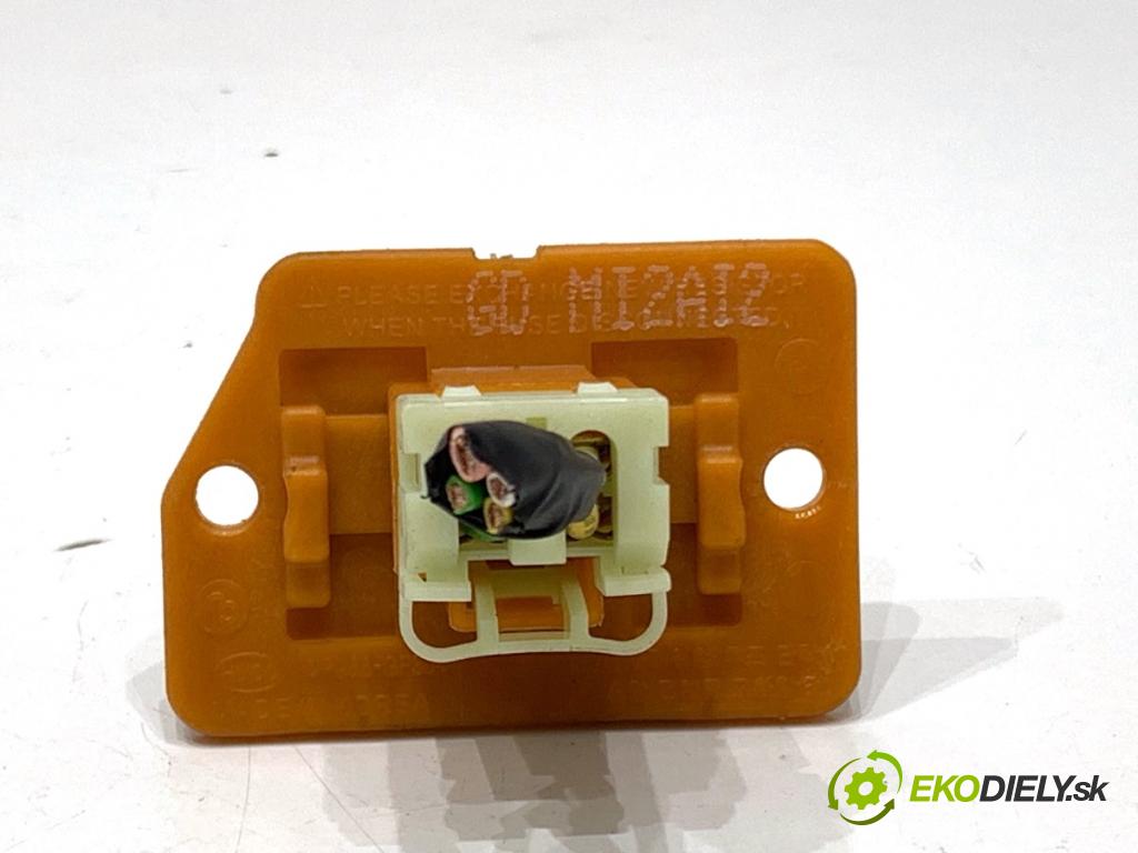 KIA CEED Kombi 2018 66 kW 1.4 CRDi 90 1396 Odpor, rezistor kúrenia vzduchu  (Odpor (rezistor) kúrenia)