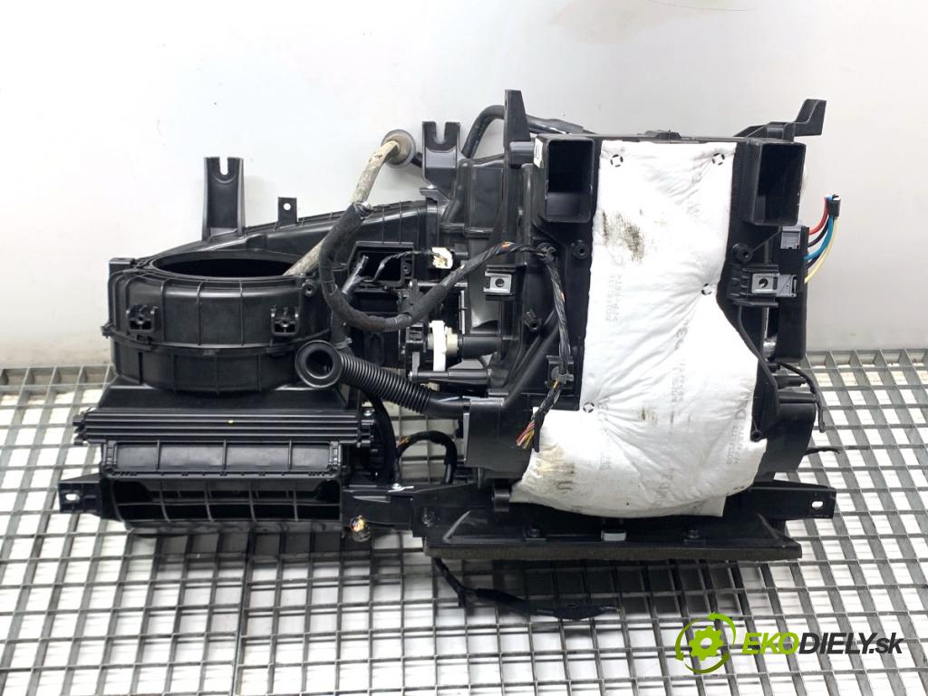KIA CEED Kombi 2018 66 kW 1.4 CRDi 90 1396 Výhrevné teleso, radiátor kúrenia KOMBAJN 97200-A2081