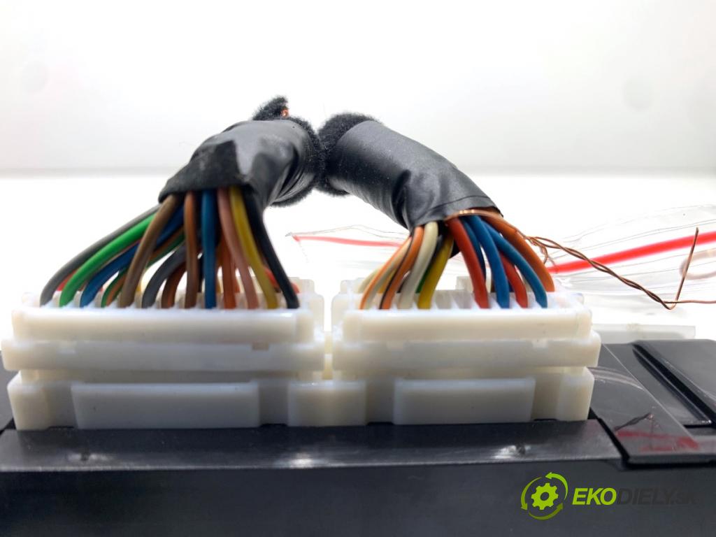 KIA CEED Kombi 2018 66 kW 1.4 CRDi 90 1396 Modul komfortu 95400-A2251 (Modul komfortu)