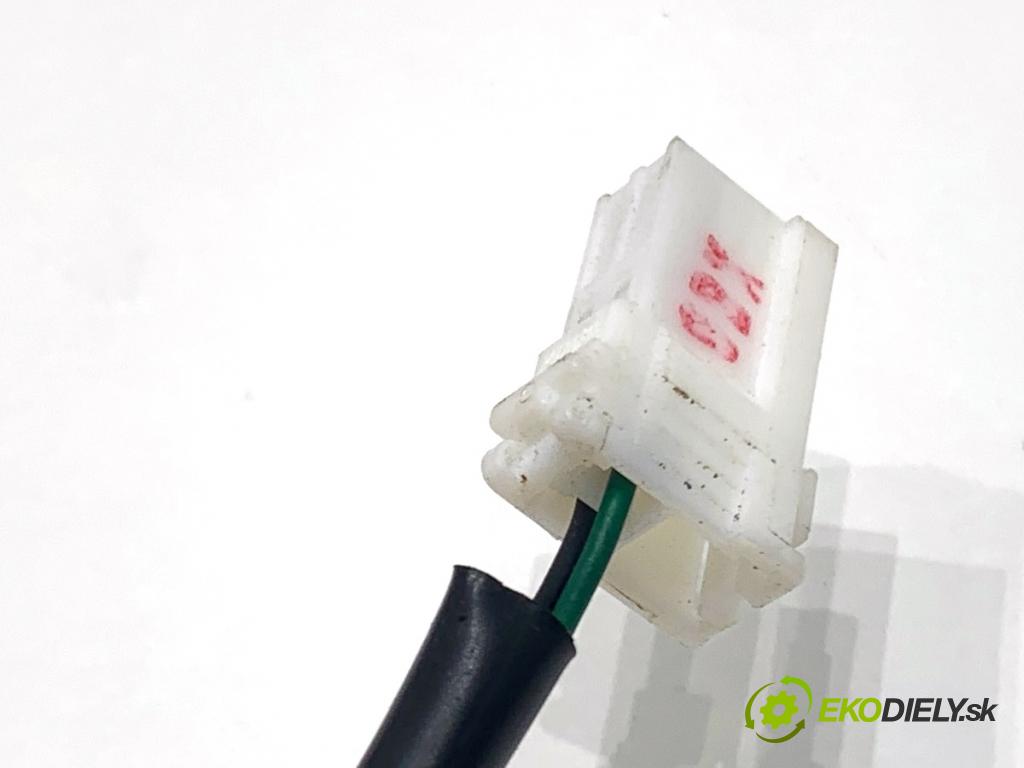 KIA CEED Kombi 2018 66 kW 1.4 CRDi 90 1396 Svetlo brzdových svetiel 92700-A23