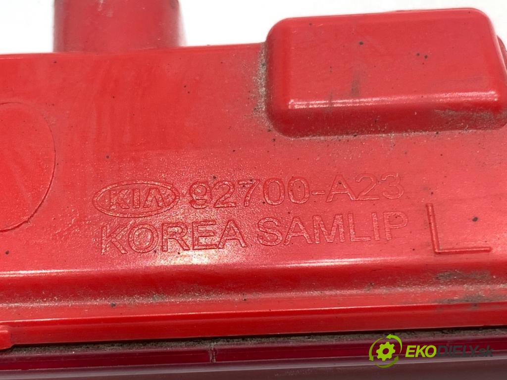 KIA CEED Kombi 2018 66 kW 1.4 CRDi 90 1396 Svetlo brzdových svetiel 92700-A23