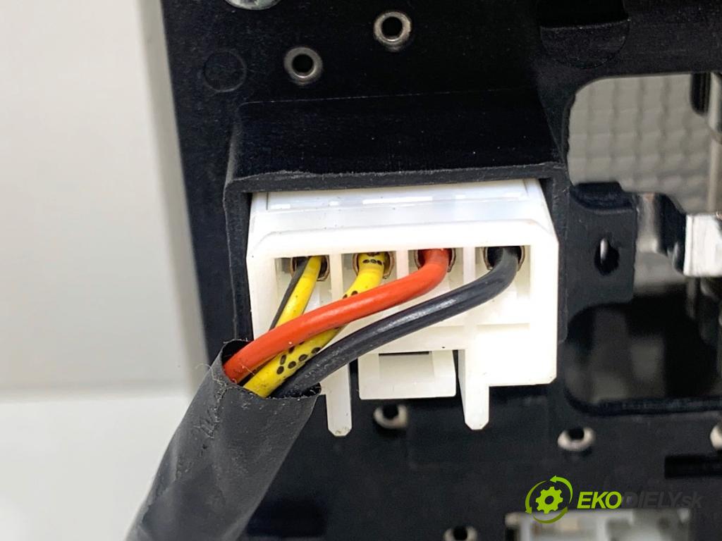 KIA CEED Kombi 2018 66 kW 1.4 CRDi 90 1396 Svetlo stropné 92800-A50XX