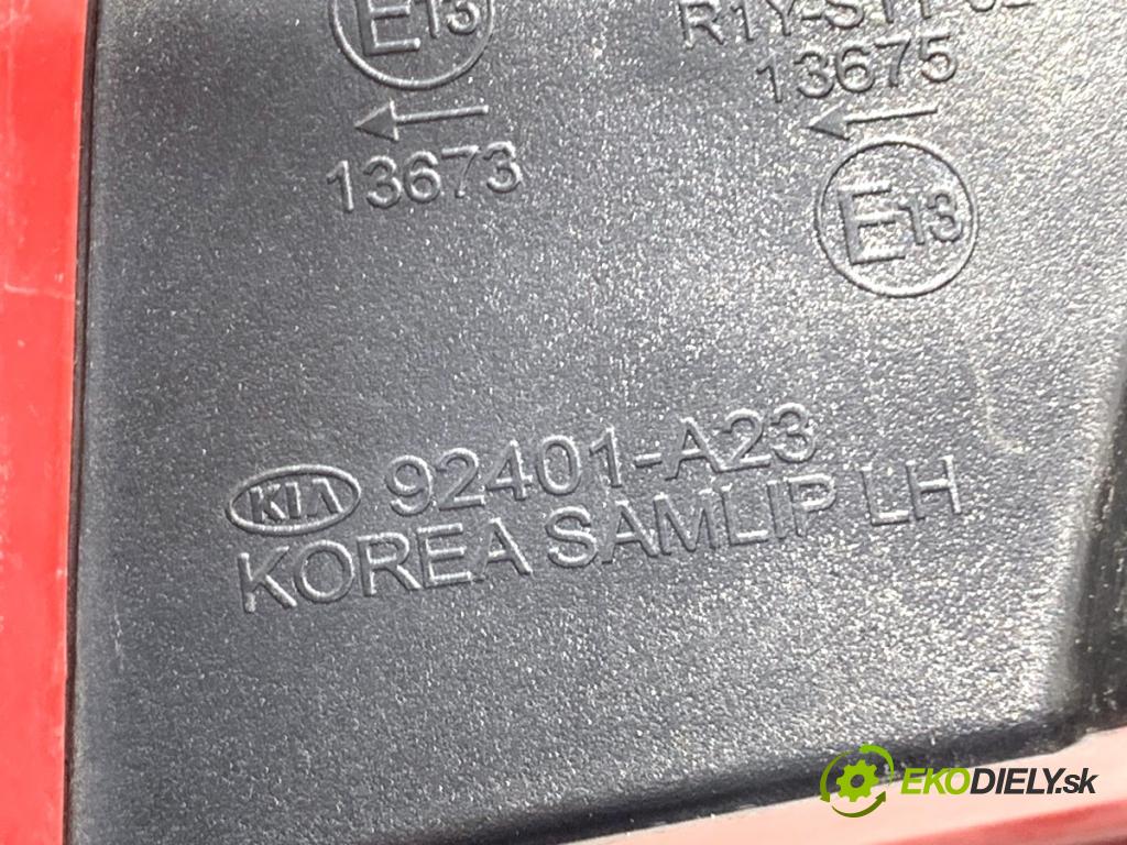 KIA CEED Kombi 2018 66 kW 1.4 CRDi 90 1396 světlo levý zadní část 92401-A23