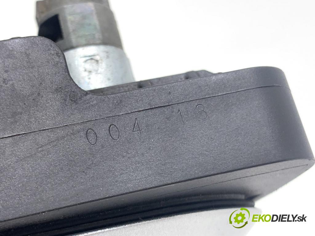 KIA CEED Kombi 2018 66 kW 1.4 CRDi 90 1396 Kľučka vonkajšia ľavy predný