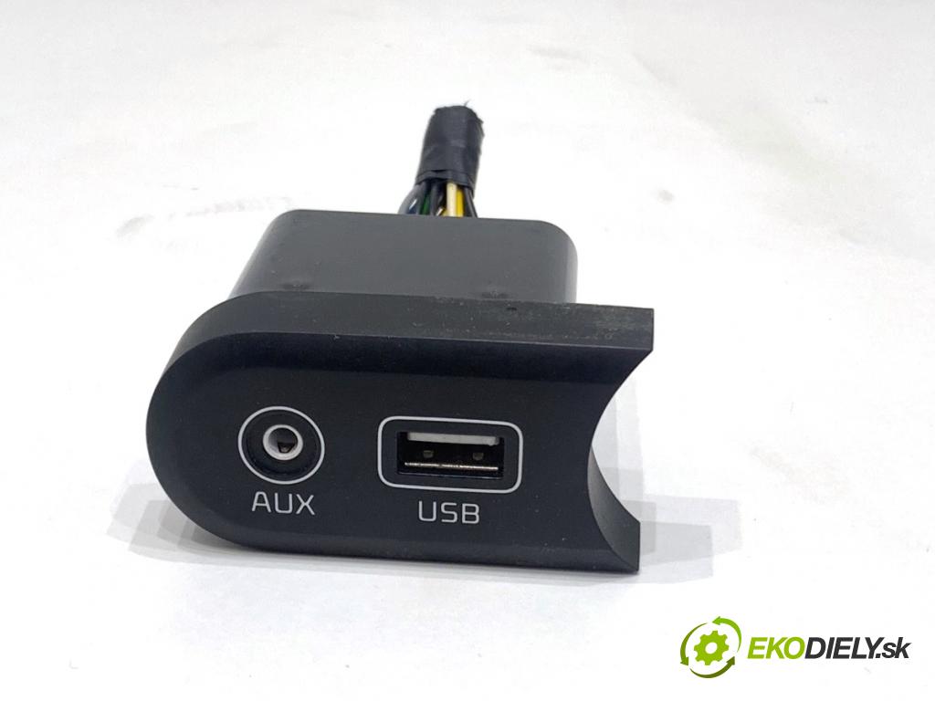 KIA CEED Kombi 2018 66 kW 1.4 CRDi 90 1396 HNÍZDO: USB 96120-A2200