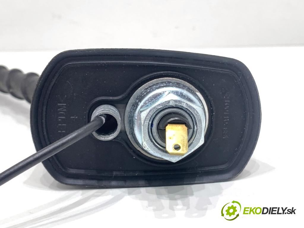 KIA CEED Kombi 2018 66 kW 1.4 CRDi 90 1396 ANTENA