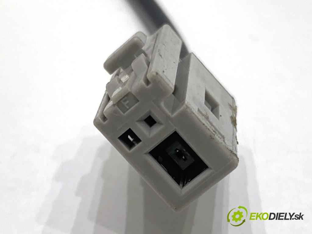 KIA CEED Kombi 2018 66 kW 1.4 CRDi 90 1396 ANTENA