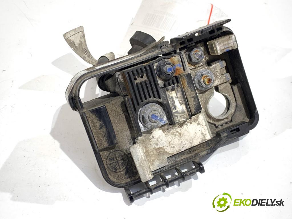 KIA CEED Kombi 2018 66 kW 1.4 CRDi 90 1396 svorka plus 91851-A2230