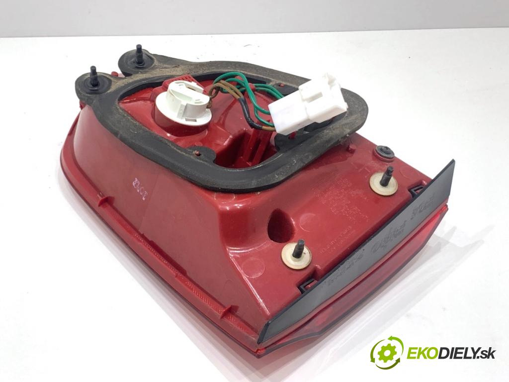 KIA CEED Kombi 2018 66 kW 1.4 CRDi 90 1396 světlo zadní část levá strana vnitřní 92403-A23 (Klika dveří ostatní)