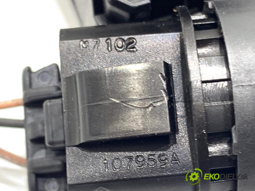 RENAULT SCÉNIC II nadwozie wielkoprzestrzenne (MPV) 2007 99 kW 2.0 (JM05, JM0U, JM1N, JM1U, JM2V) 1998 spinačka 8200125077 (Spínacia skrinka)