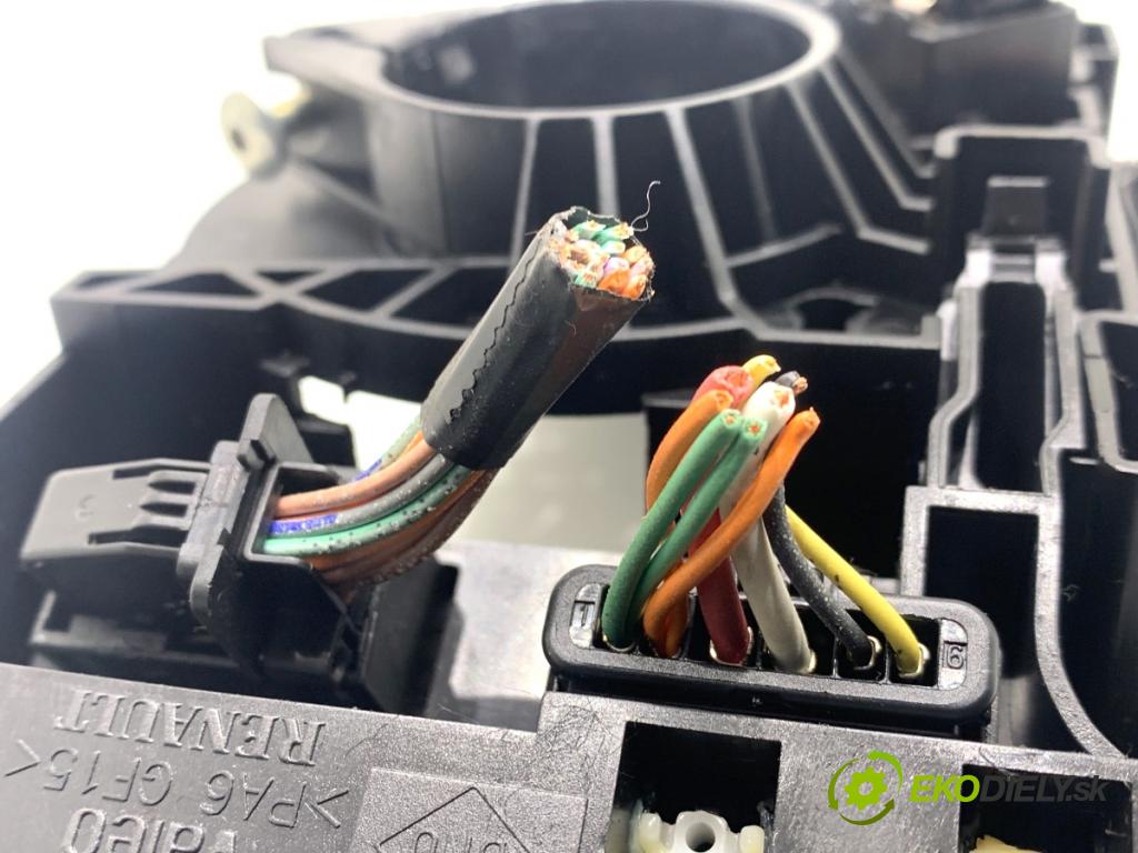 RENAULT SCÉNIC II nadwozie wielkoprzestrzenne (MPV) 2007 99 kW 2.0 (JM05, JM0U, JM1N, JM1U, JM2V) 1998 Prepínač kombinovaný 8200127728 (Prepínacie páčky pod volantom)