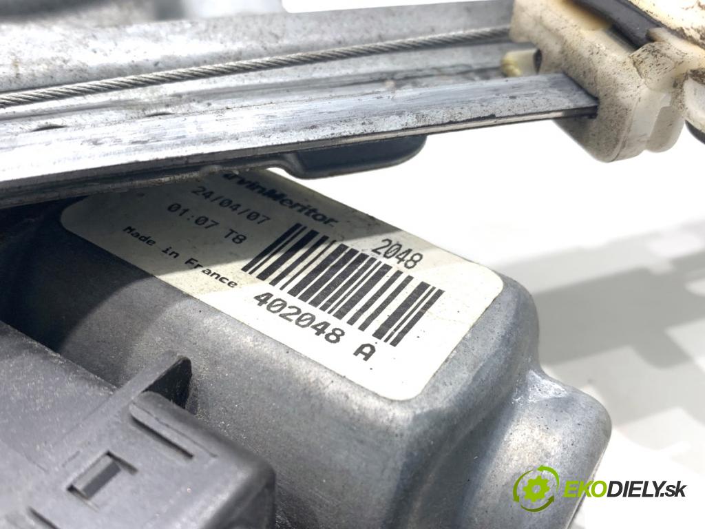 RENAULT SCÉNIC II nadwozie wielkoprzestrzenne (MPV) 2007 99 kW 2.0 (JM05, JM0U, JM1N, JM1U, JM2V) 1998 Mechanizmus okna pravy zad