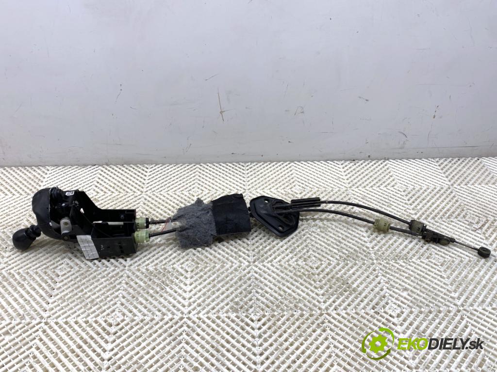 RENAULT SCÉNIC II nadwozie wielkoprzestrzenne (MPV) 2007 99 kW 2.0 (JM05, JM0U, JM1N, JM1U, JM2V) 1998 kulisa 8200788671 (Řadicí páka (kulisa) )