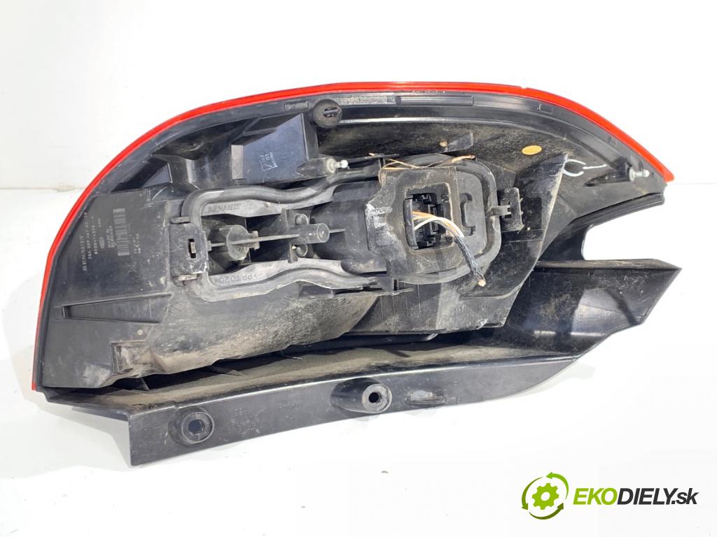 RENAULT SCÉNIC II nadwozie wielkoprzestrzenne (MPV) 2007 99 kW 2.0 (JM05, JM0U, JM1N, JM1U, JM2V) 1998 Svetlo pravy zad 8200474328