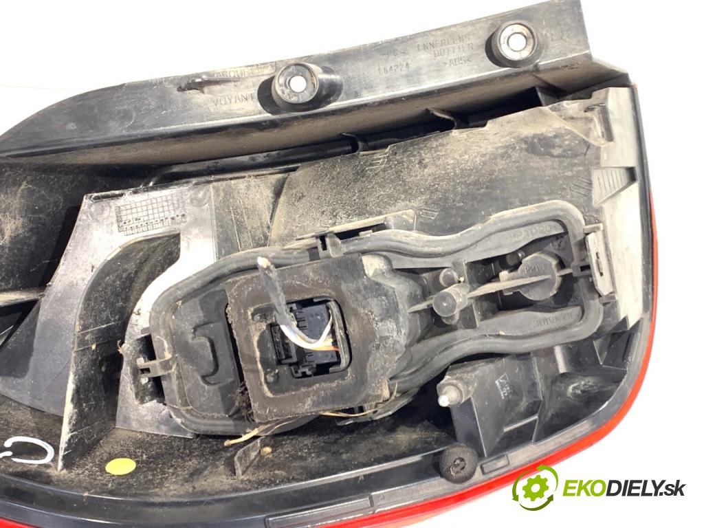 RENAULT SCÉNIC II nadwozie wielkoprzestrzenne (MPV) 2007 99 kW 2.0 (JM05, JM0U, JM1N, JM1U, JM2V) 1998 Svetlo pravy zad 8200474328