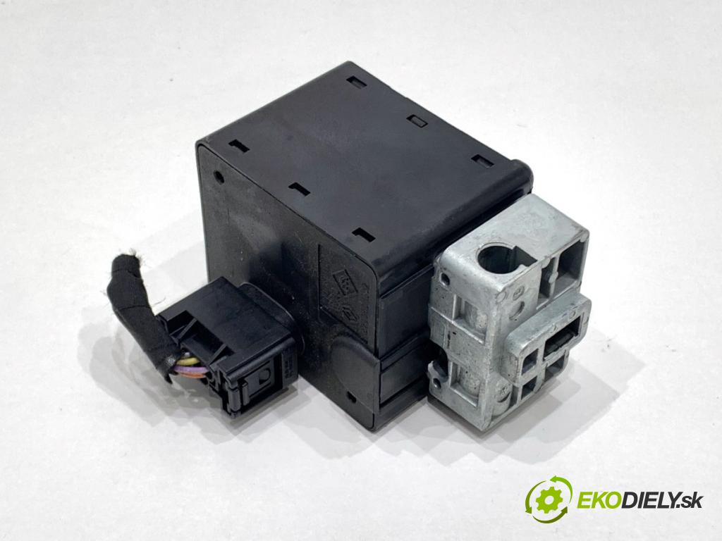 RENAULT SCÉNIC II nadwozie wielkoprzestrzenne (MPV) 2007 99 kW 2.0 (JM05, JM0U, JM1N, JM1U, JM2V) 1998 blokáda volantu 8200604932 (Riadenie ostatné)