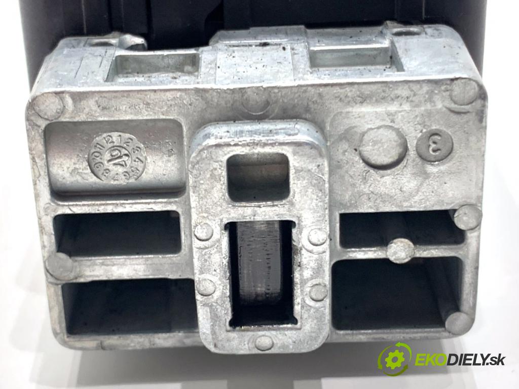 RENAULT SCÉNIC II nadwozie wielkoprzestrzenne (MPV) 2007 99 kW 2.0 (JM05, JM0U, JM1N, JM1U, JM2V) 1998 blokáda volantu 8200604932 (Riadenie ostatné)