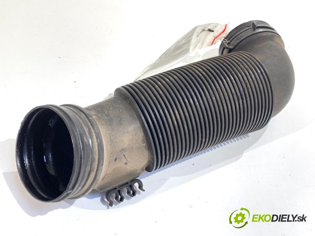 SKODA RAPID liftback 2017 85 kW 1.6 TDI 1598 Rúra vzduchu 6C0129684