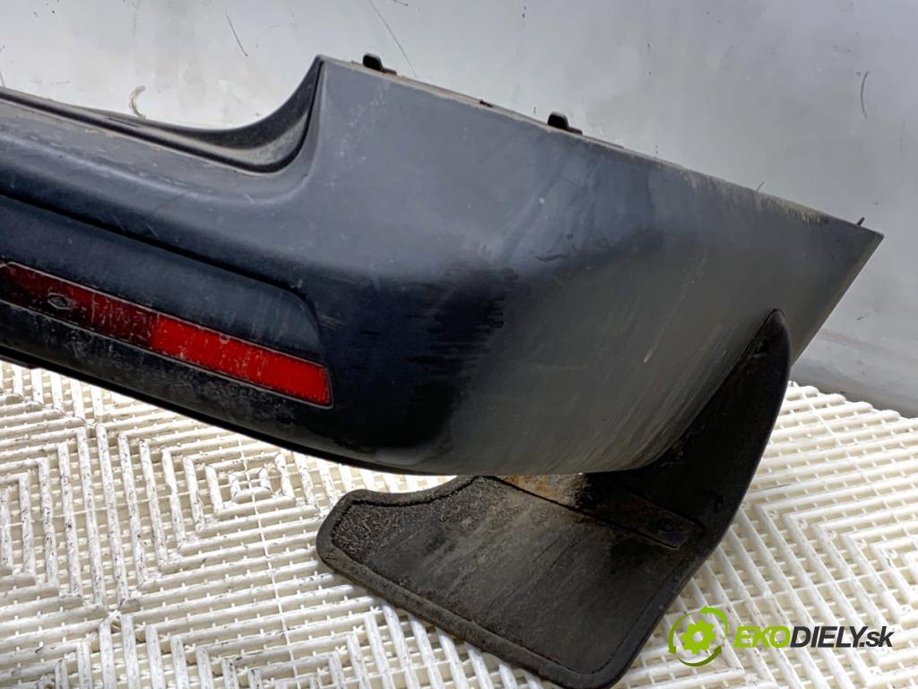 VW TRANSPORTER T5 Autobus 2014 75 kW 1.9 TDI 1896 Nárazník zad  (Kľučka dverí ostatné)