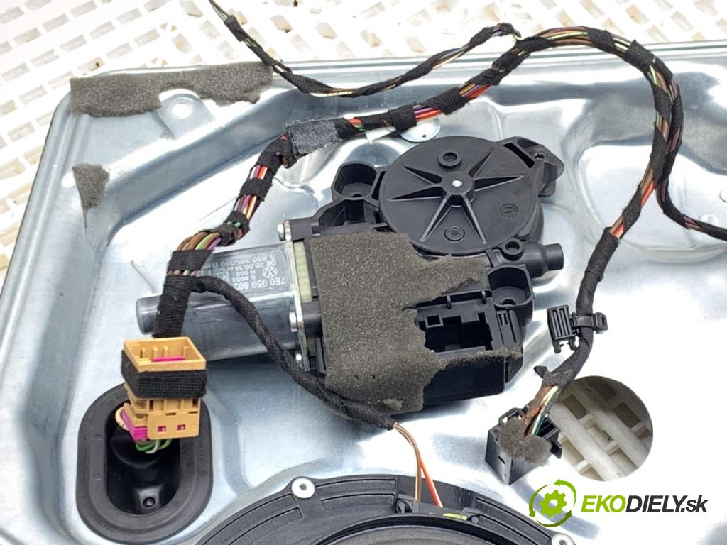 VW TRANSPORTER T5 Autobus 2014 75 kW 1.9 TDI 1896 mechanismus okna pravý přední část 7E0959802H