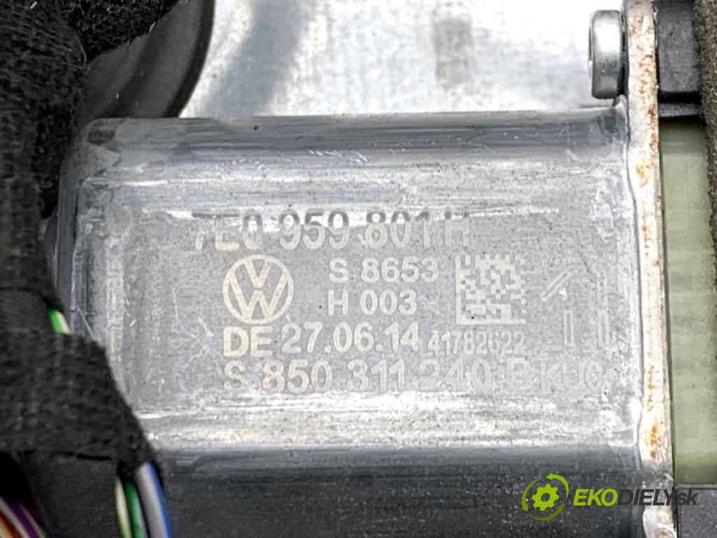 VW TRANSPORTER T5 Autobus 2014 75 kW 1.9 TDI 1896 mechanismus okna levý přední část 7E0959801H
