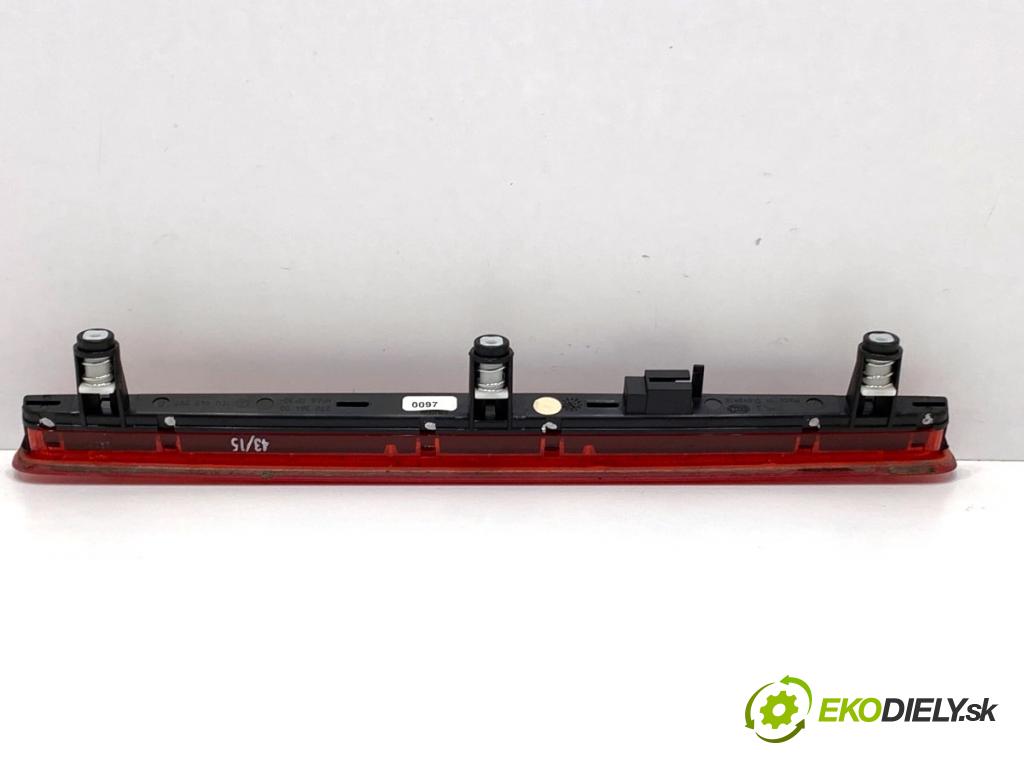 VW TRANSPORTER T5 Autobus 2014 75 kW 1.9 TDI 1896 Svetlo brzdových svetiel 7E0945097G