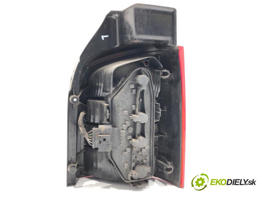 VW TRANSPORTER T5 Autobus 2014 75 kW 1.9 TDI 1896 světlo pravý zadní část 7H5945257A