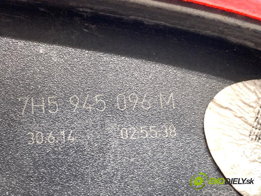 VW TRANSPORTER T5 Autobus 2014 75 kW 1.9 TDI 1896 světlo levý zadní část 7H5945096M