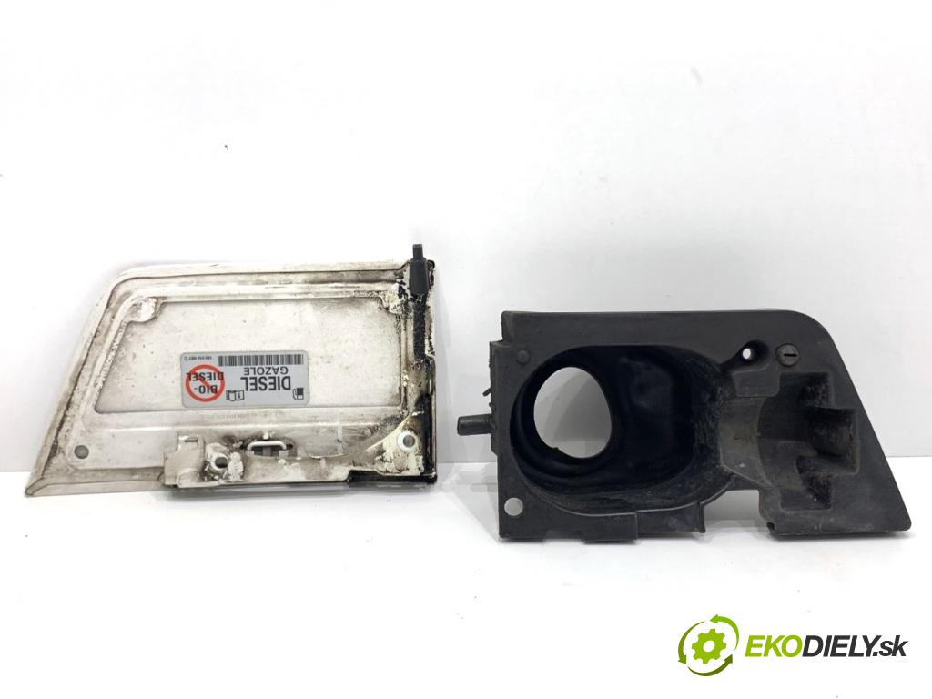 VW TRANSPORTER T5 Autobus 2014 75 kW 1.9 TDI 1896 Dvierka nádrže paliva  (Kľučka dverí ostatné)