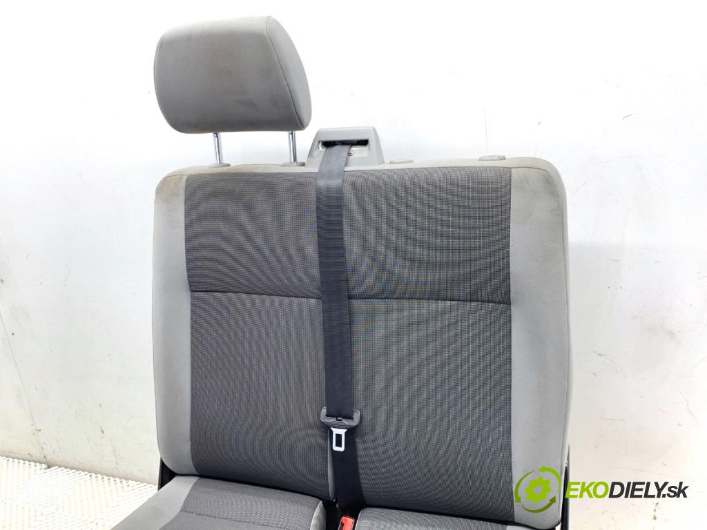 VW TRANSPORTER T5 Autobus 2014 75 kW 1.9 TDI 1896 Sedadlo pravy predný DVOJNÁSOBEK:
