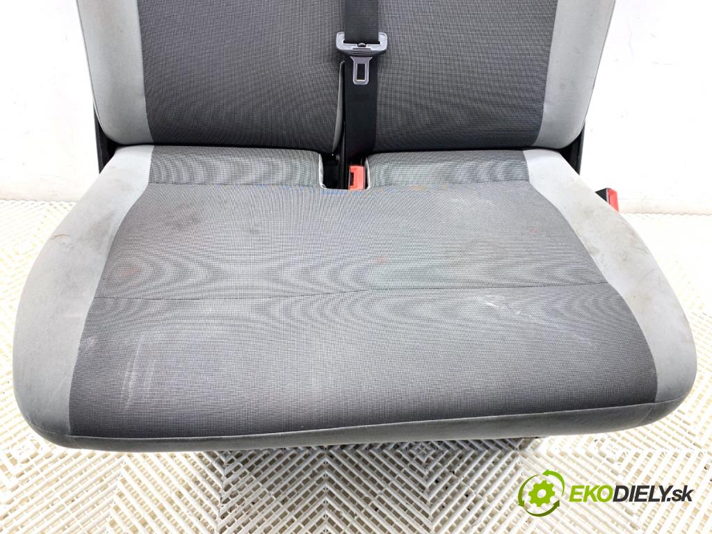 VW TRANSPORTER T5 Autobus 2014 75 kW 1.9 TDI 1896 Sedadlo pravy predný DVOJNÁSOBEK: