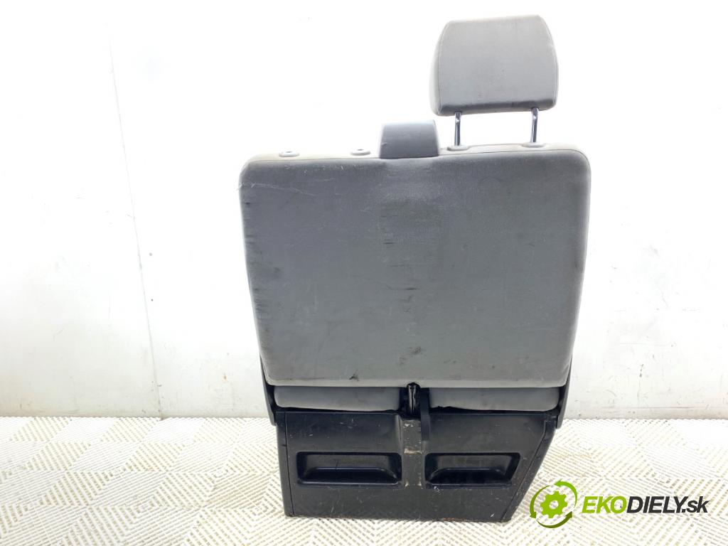VW TRANSPORTER T5 Autobus 2014 75 kW 1.9 TDI 1896 Sedadlo pravy predný DVOJNÁSOBEK: