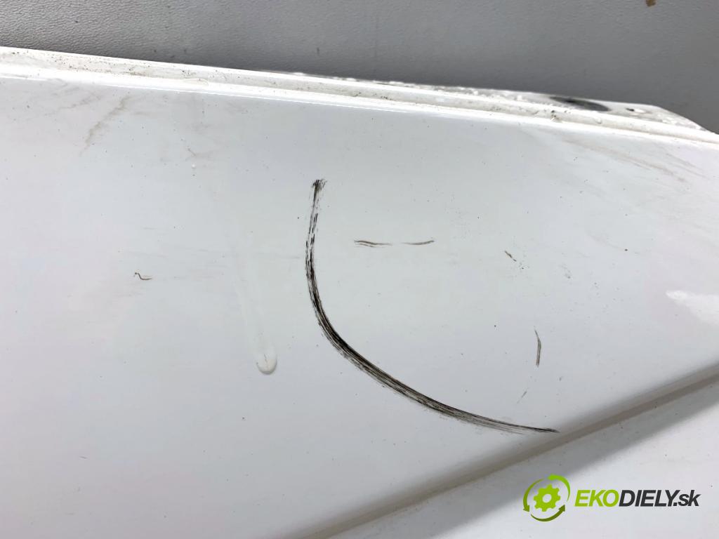 VW TRANSPORTER T5 Autobus 2014 75 kW 1.9 TDI 1896 Blatník pravy predný