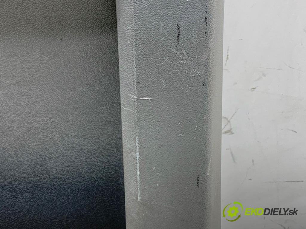 VW TRANSPORTER T5 Autobus 2014 75 kW 1.9 TDI 1896 čalúnenie Dvere pravy predný