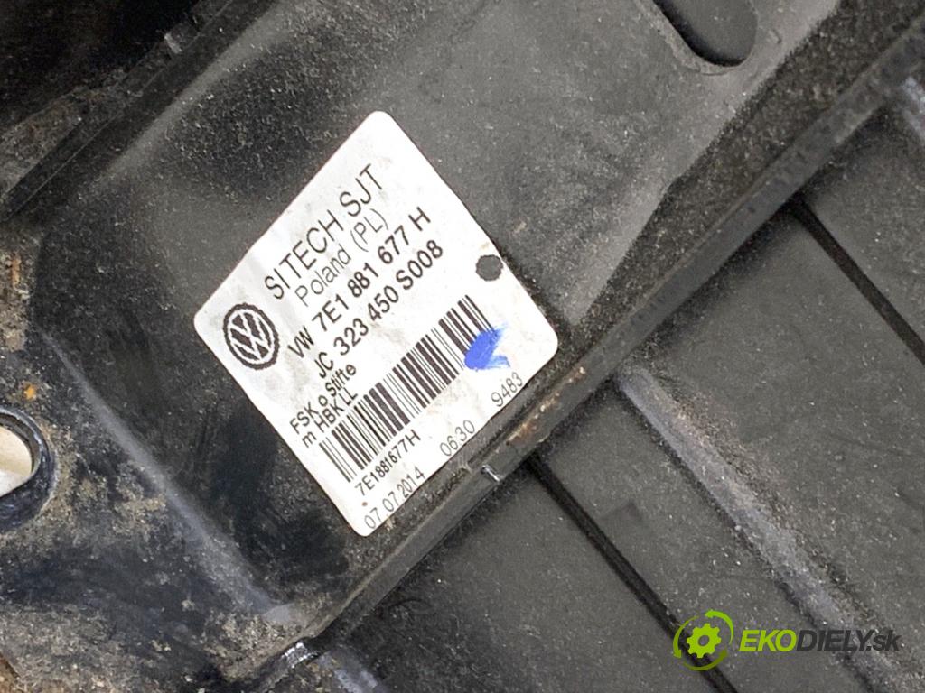 VW TRANSPORTER T5 Autobus 2014 75 kW 1.9 TDI 1896 Obal sedačky ľavy predný