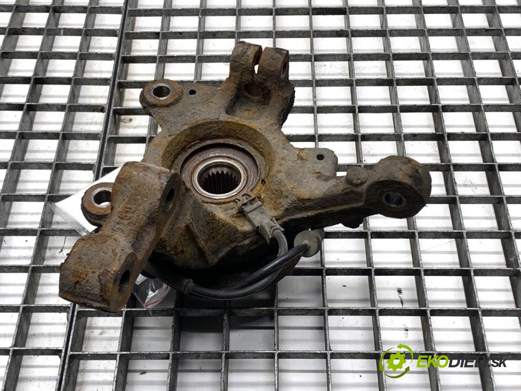 RENAULT CLIO III liftback 2006 55 kW 1.2 16V (BR02, BR0J, BR11, CR02, CR0J, CR11) 1149 náboj levý přední část