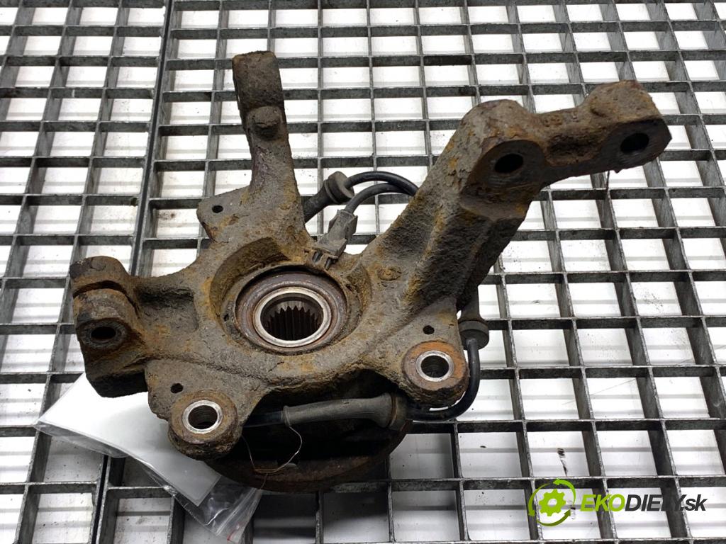 RENAULT CLIO III liftback 2006 55 kW 1.2 16V (BR02, BR0J, BR11, CR02, CR0J, CR11) 1149 náboj levý přední část