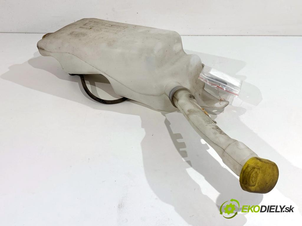 RENAULT CLIO III liftback 2006 55 kW 1.2 16V (BR02, BR0J, BR11, CR02, CR0J, CR11) 1149 nádržka ostřikovačů 7701058023