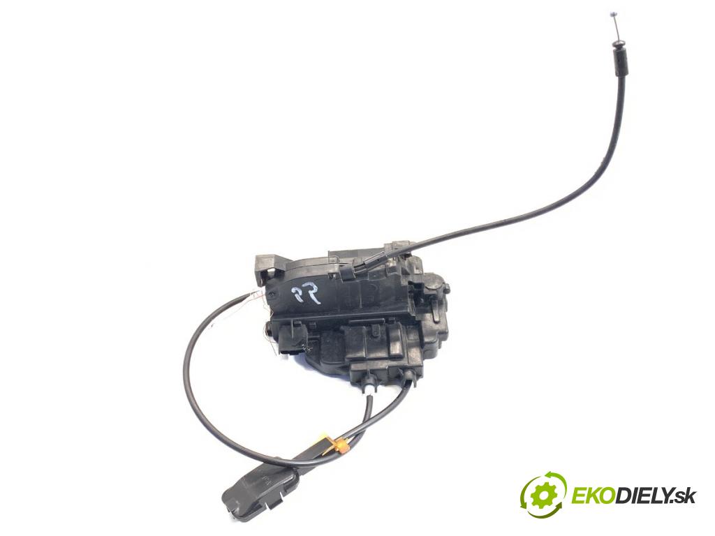 RENAULT CLIO III liftback 2006 55 kW 1.2 16V (BR02, BR0J, BR11, CR02, CR0J, CR11) 1149 zámok Dvere pravy predný 