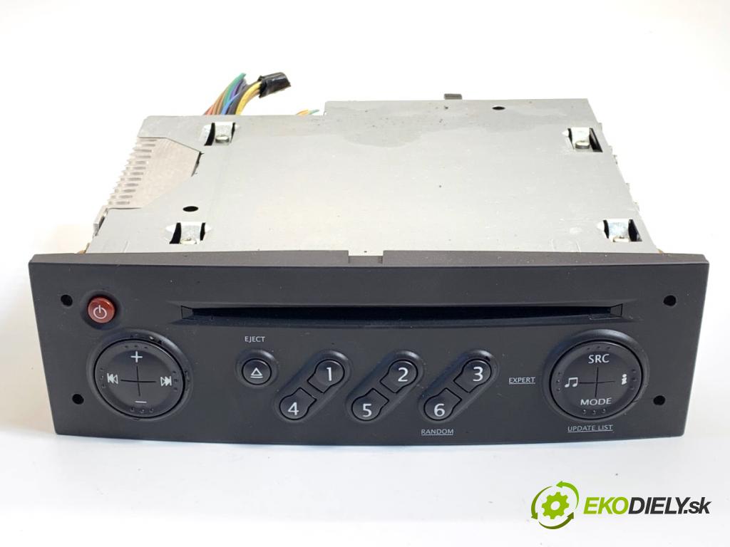 RENAULT CLIO III liftback 2006 55 kW 1.2 16V (BR02, BR0J, BR11, CR02, CR0J, CR11) 1149 RADIO 8200483757 (Audio zařízení)