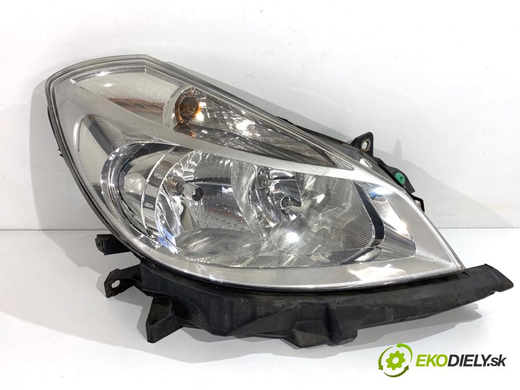 RENAULT CLIO III liftback 2006 55 kW 1.2 16V (BR02, BR0J, BR11, CR02, CR0J, CR11) 1149 světlomet pravý přední část 8200244897