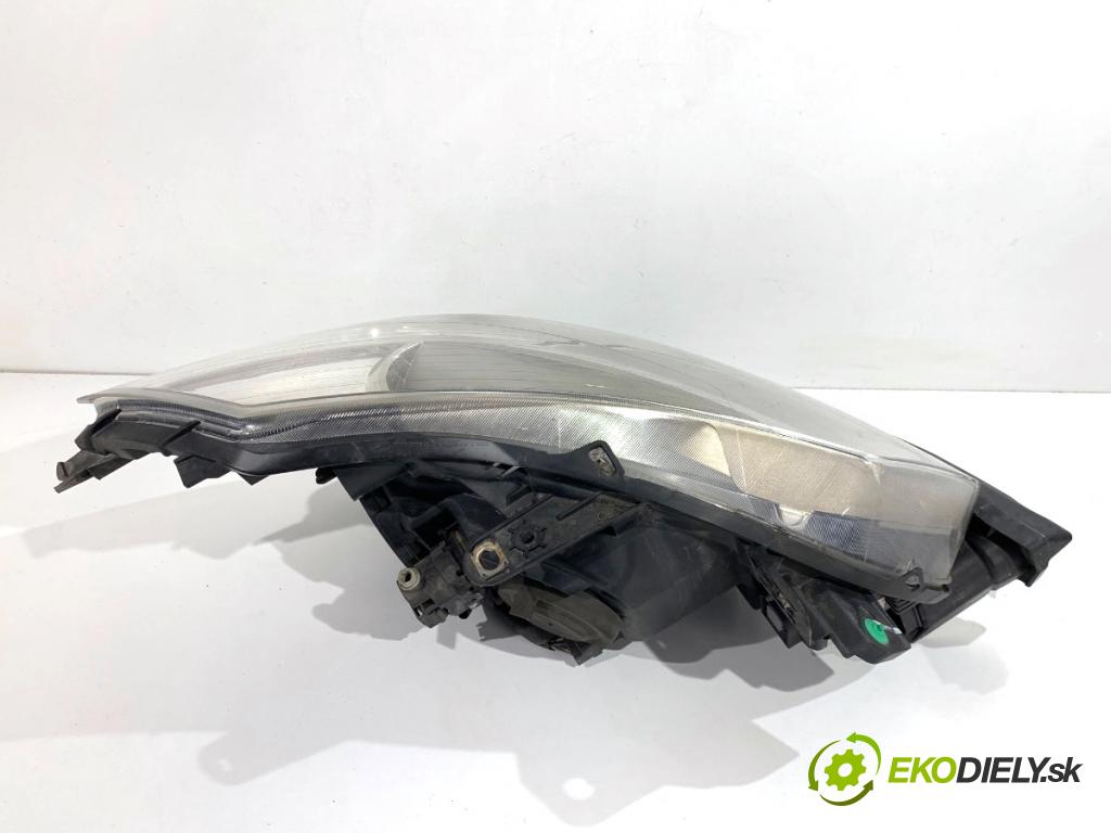 RENAULT CLIO III liftback 2006 55 kW 1.2 16V (BR02, BR0J, BR11, CR02, CR0J, CR11) 1149 světlomet levý přední část 8200244889