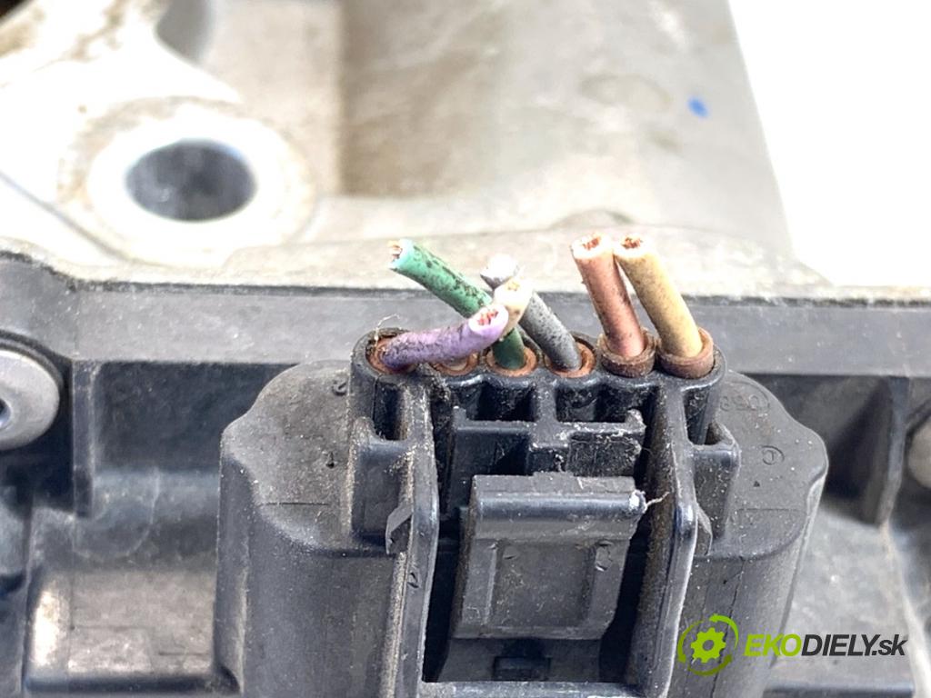 RENAULT CLIO III liftback 2006 55 kW 1.2 16V (BR02, BR0J, BR11, CR02, CR0J, CR11) 1149 škrtíci klapka 8200568712 (Škrticí klapka)