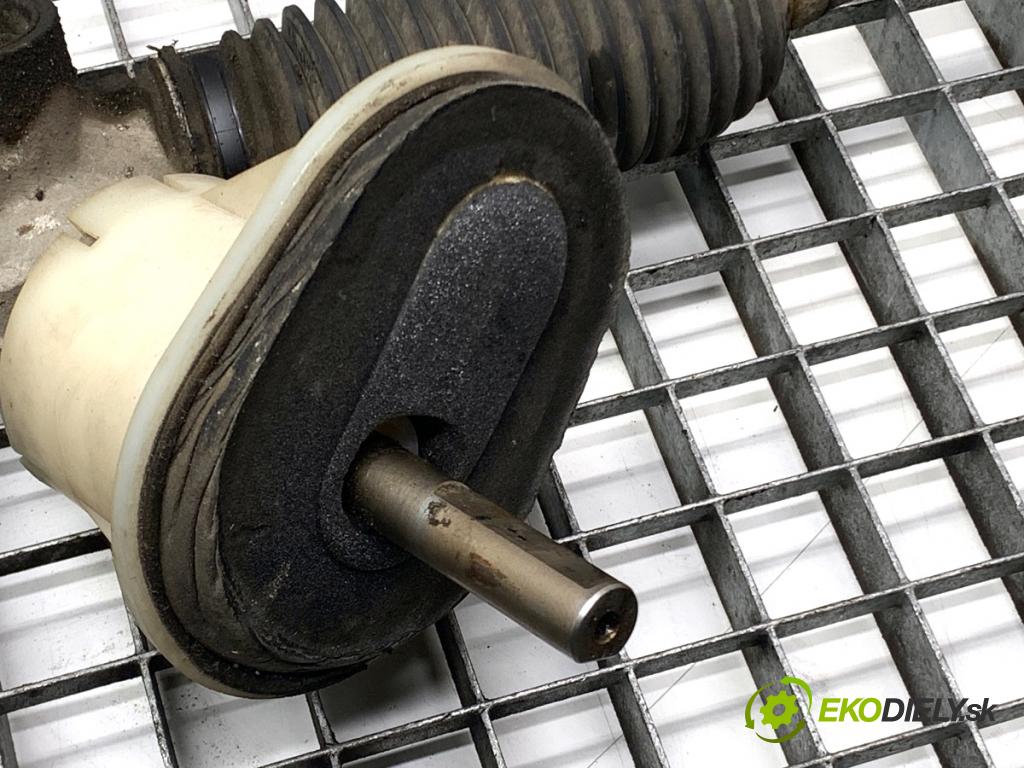 RENAULT CLIO III liftback 2006 55 kW 1.2 16V (BR02, BR0J, BR11, CR02, CR0J, CR11) 1149 riadenie volantu Riadenie 8200124407