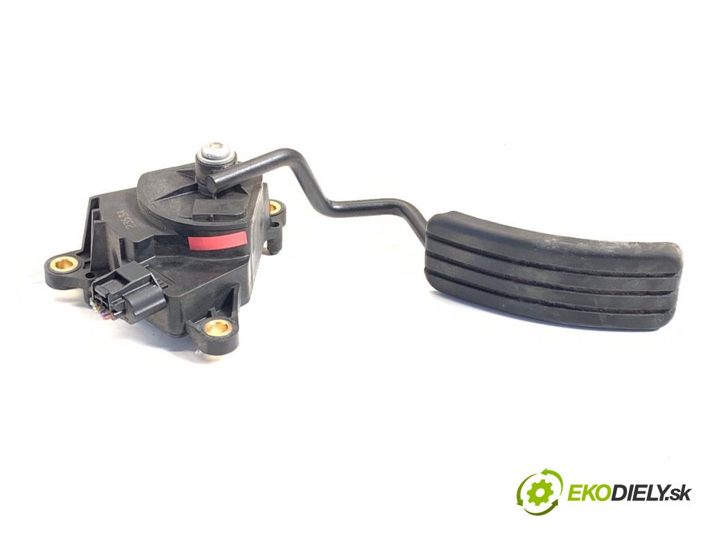 RENAULT CLIO III liftback 2006 55 kW 1.2 16V (BR02, BR0J, BR11, CR02, CR0J, CR11) 1149 potenciometr plynového pedálu 8200297335 (Potenciometr plynového pedálu)