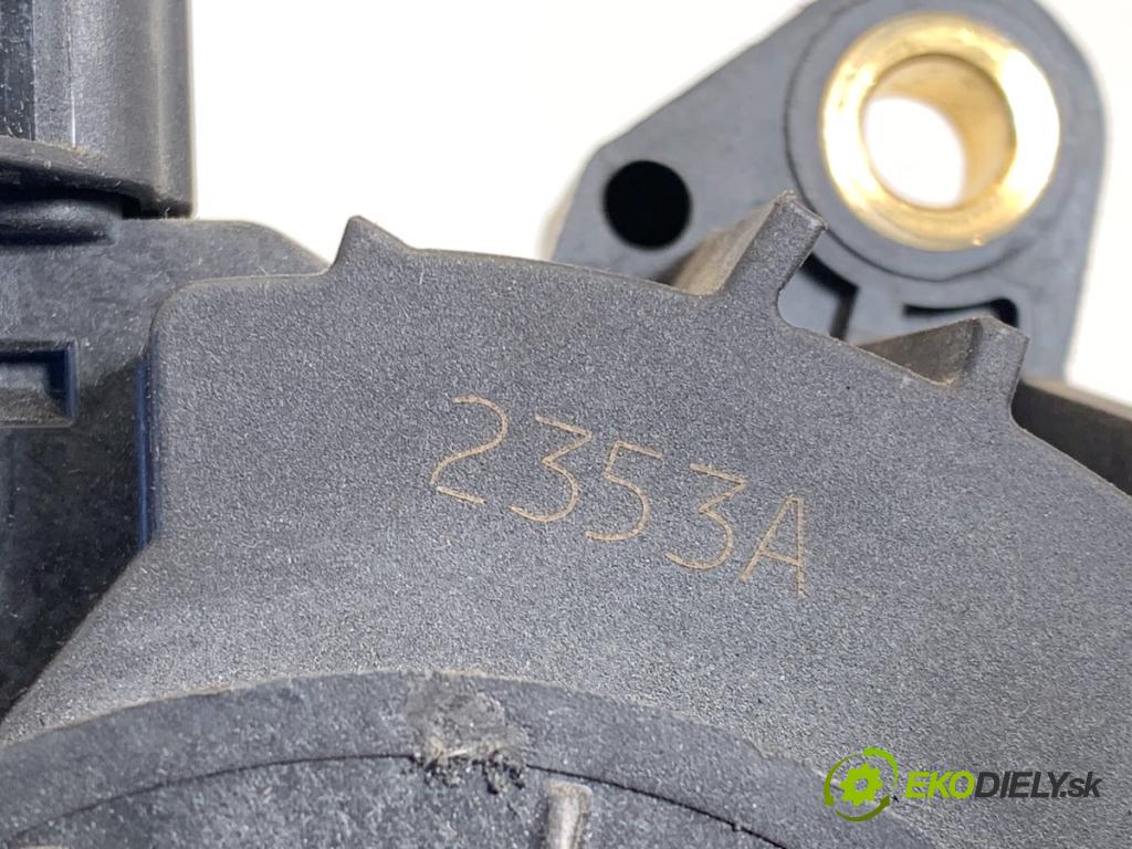 RENAULT CLIO III liftback 2006 55 kW 1.2 16V (BR02, BR0J, BR11, CR02, CR0J, CR11) 1149 Potenciometer plynu 8200297335 (Potenciometer plynového pedálu)