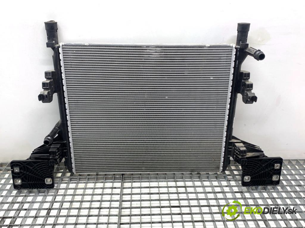 VW ID.3 liftback 2020 150 kW Pro  chladič vody 1EA121251B (Vodní chladič)